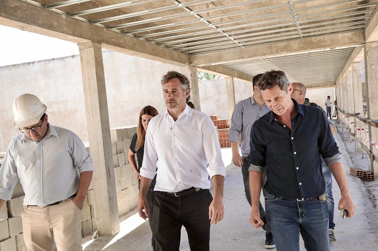 NOTICIAS PILAR: VISITANDO EL NUEVO EDIFICIO DE LA UNIVERSIDAD DE ESCOBAR.